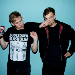 ZUGEZOGEN MASKULIN